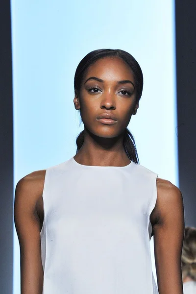 Look 18